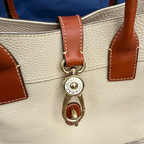 EUC Dooney & Bourke Cara Tote - Picture 11 of 13
